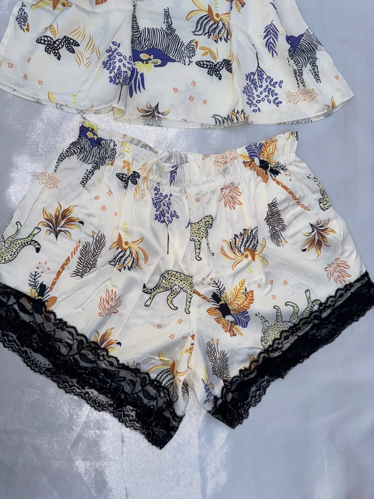 Pyjama bustier short en satin