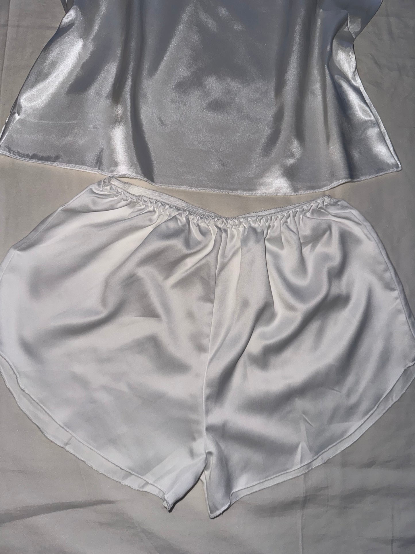 Pyjama bustier-short en satin ￼