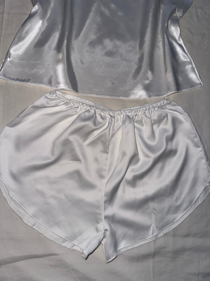 Pyjama bustier-short en satin ￼