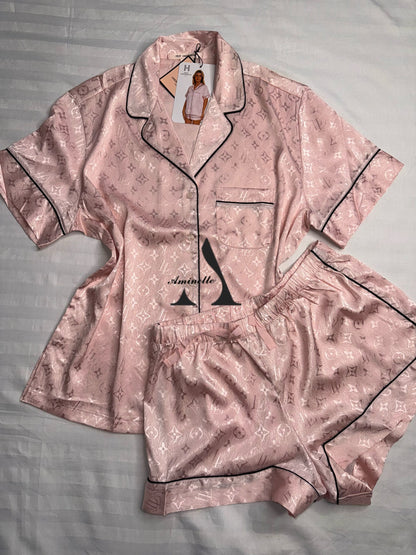 Pyjama short boutonné en satin "H"